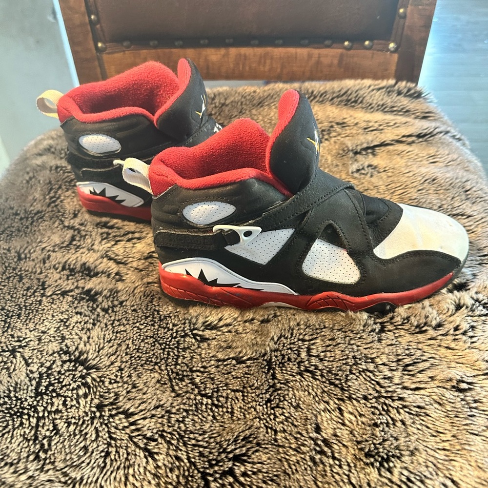 Air Jordan 8 PS Red Black and White Hi Top Sneakers, size 2.5 - Picture 2 of 9